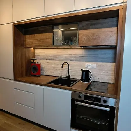 La Pista Apartment *