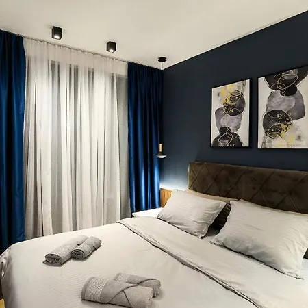 La Pista Apartment *